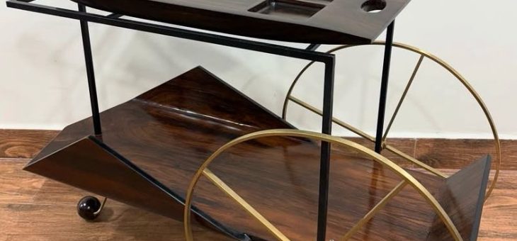 Estrutura e rodas de metal – JORGE ZALSZUPIN