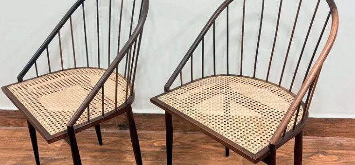 Par de Cadeiras Curvas Clássica – JOAQUIM TENREIRO