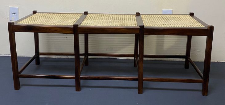 BANCO LONGO EM JACARANDÁ